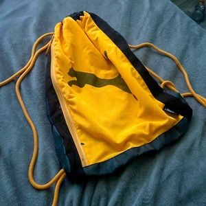Orange puma drawstring bag barely used